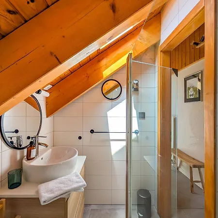 - Acces Direct Aux Bains & Vue Panoramique Appartamento